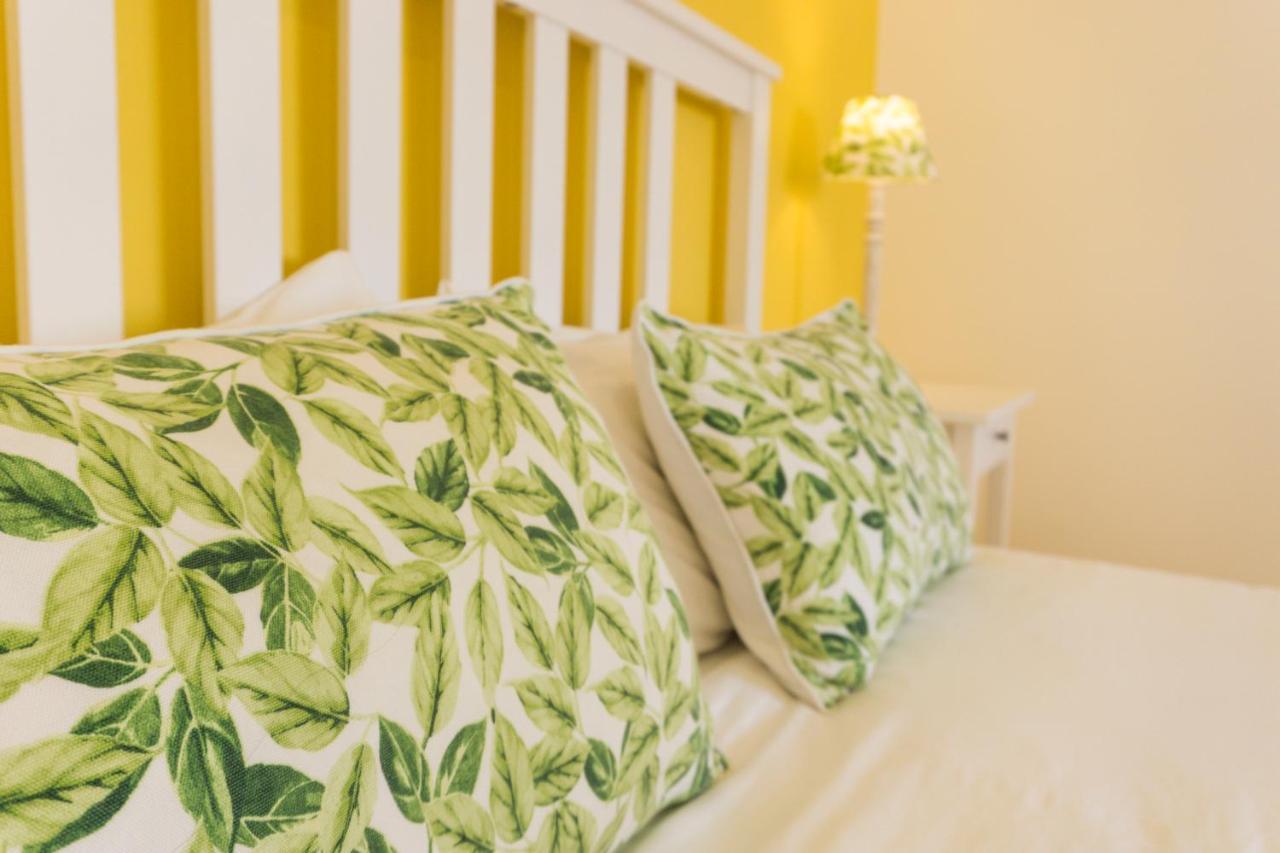 Lalitana Townhouse Hotel Лагос Екстериор снимка