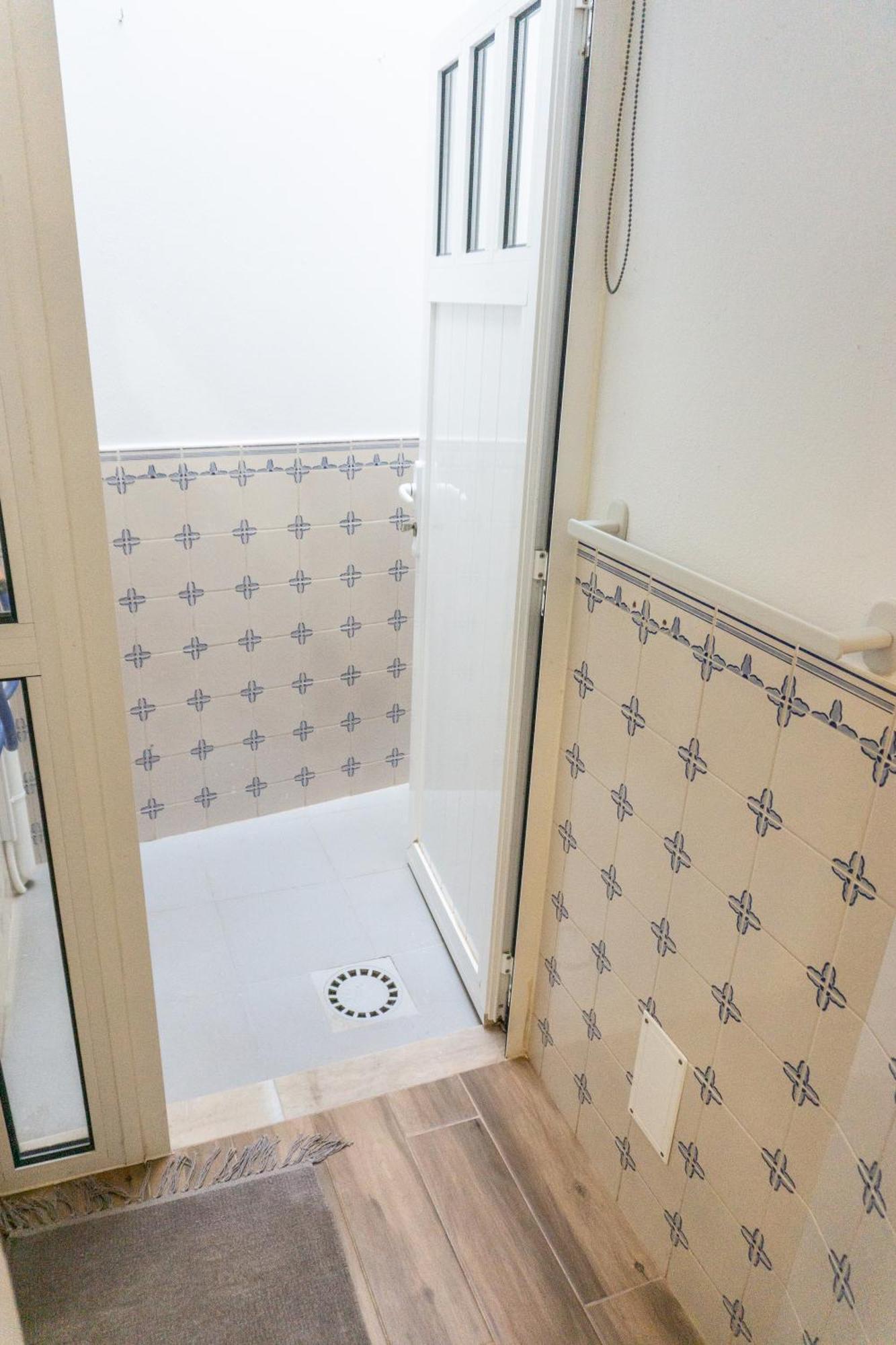 Lalitana Townhouse Hotel Лагос Стая снимка