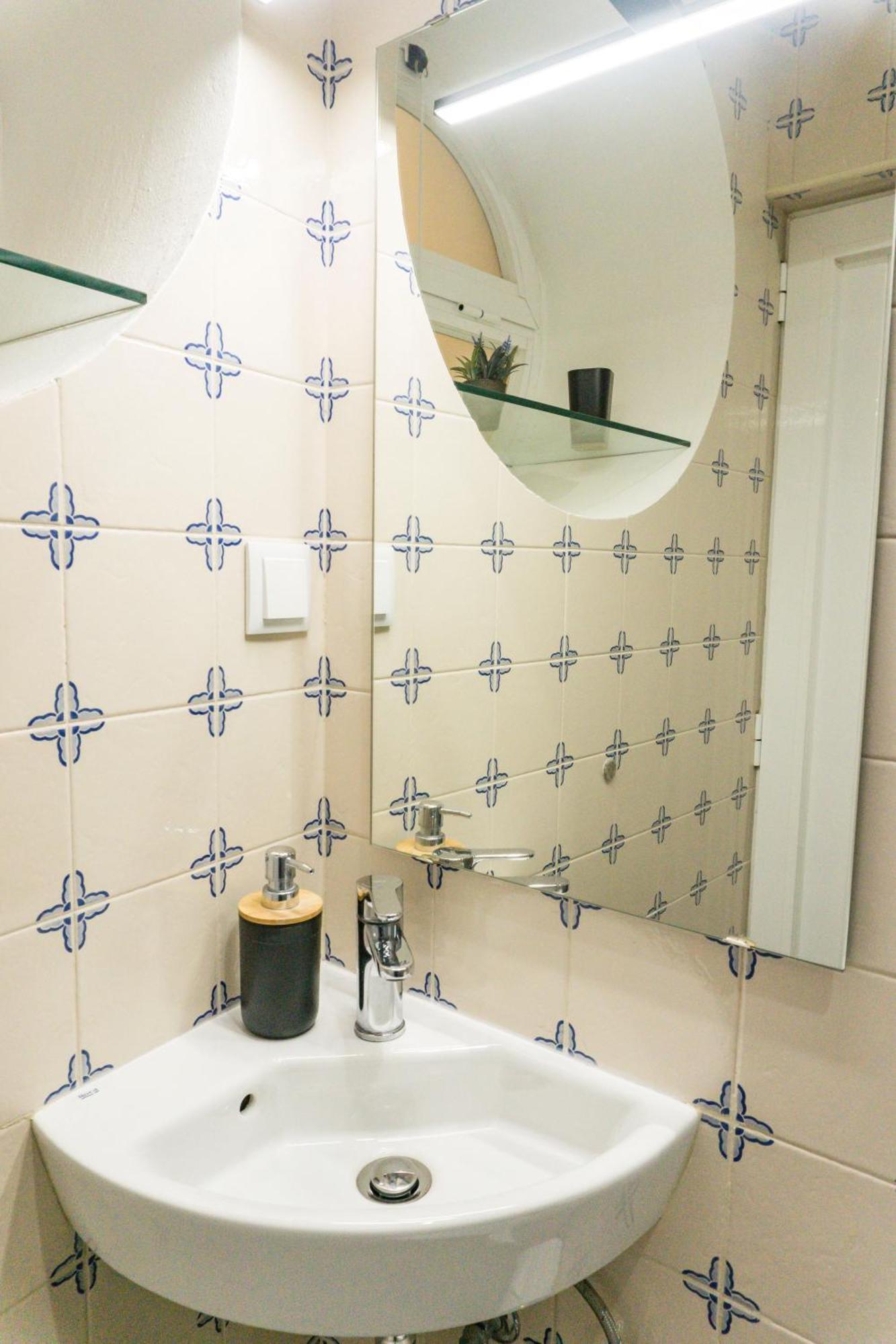 Lalitana Townhouse Hotel Лагос Стая снимка